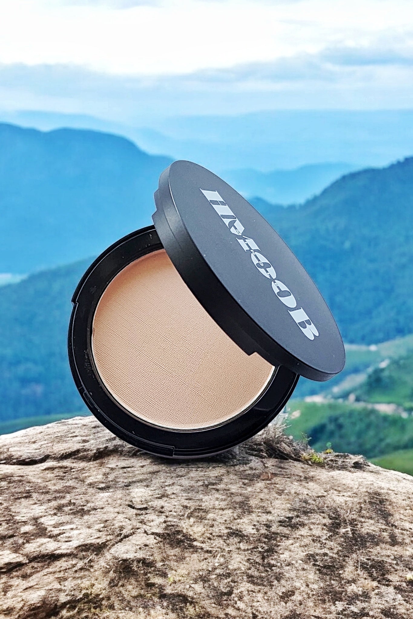 MatteMuse Oil-Control Pressed Foundation