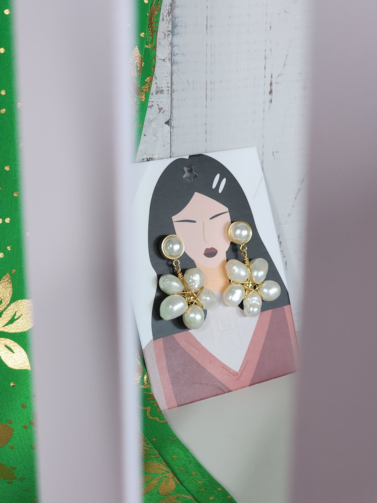 Rosé Aura Dangle Earrings