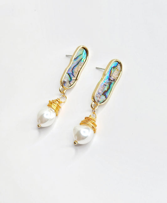 Shell Grace Wire Pearl Earrings